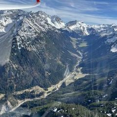 Verortung via Georeferenzierung der Kamera: Aufgenommen in der Nähe von Gemeinde Nenzing, Österreich in 2100 Meter